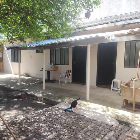 Pe De Pitanga - Unica Casa Arborizada Do Quarteirao Com Arvores Frutiferas Maringa Exterior photo